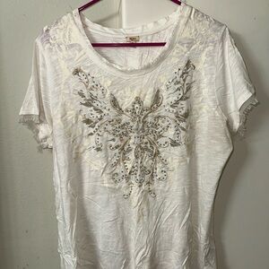 Reba White Graphic Embellished Short Sleeve Tee